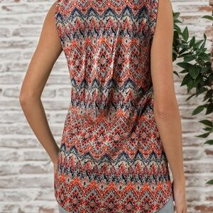 Women's Sleeveless Chevron Top - Multicolor